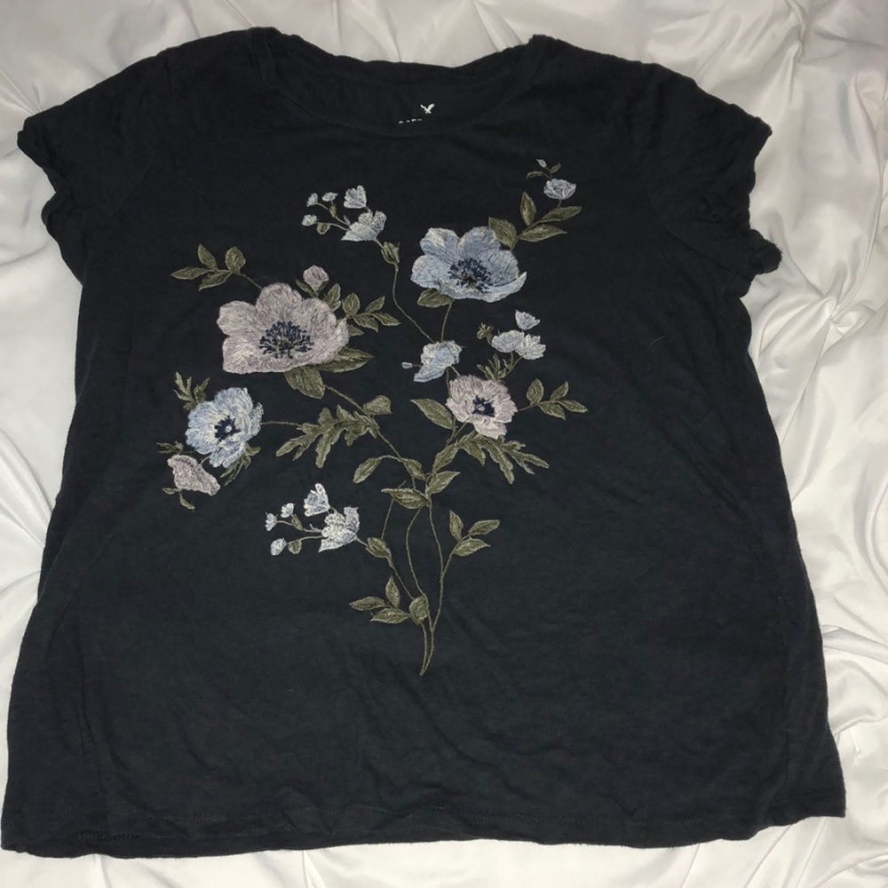 AEO Soft and Sexy Flower Tee Size Medium